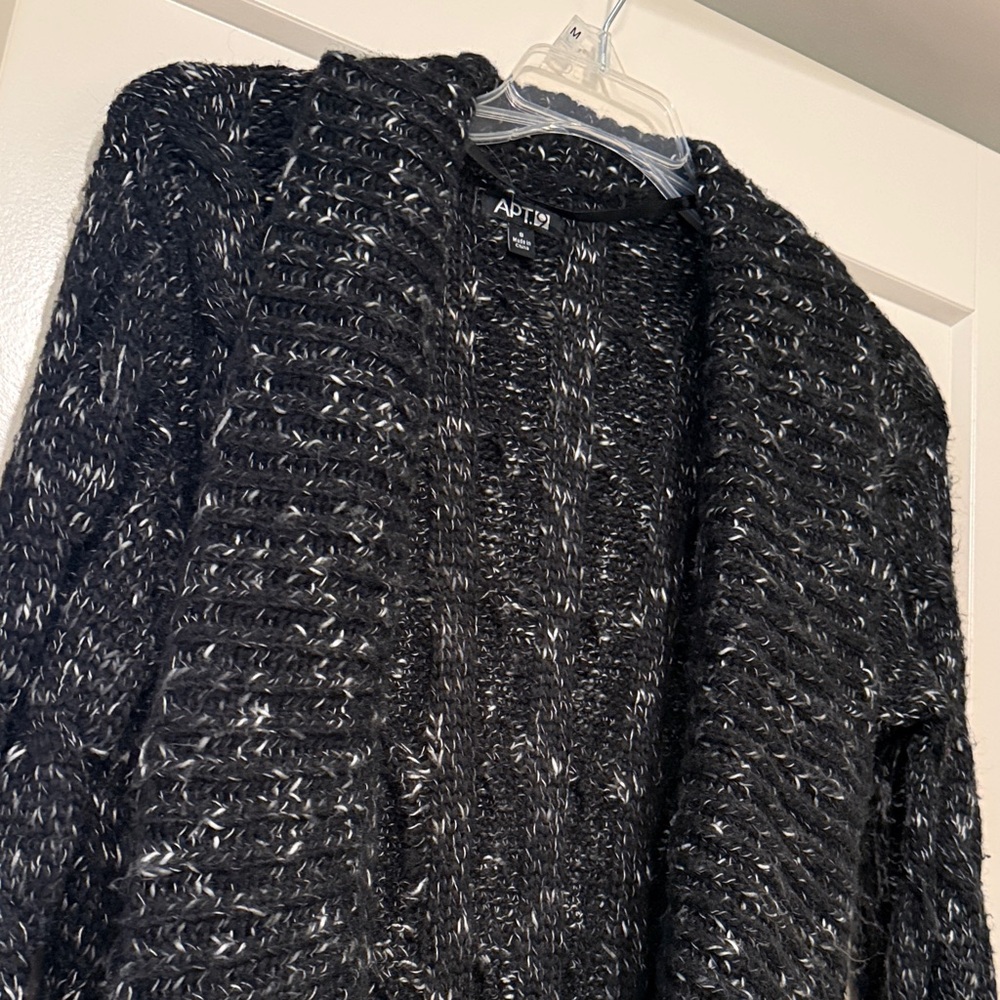 Apt. 9 Black and White Women's Sweater